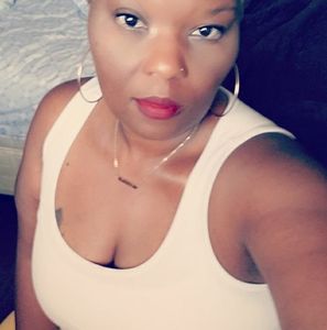 Meet your Posher, Candi